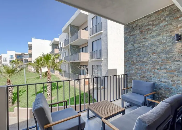 Ferienhaus Bright And Modern W/ Balcony, Shared Pool, A/c, Minutes To & Town Cabo San Lucas