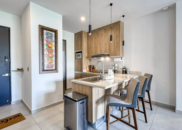 Ferienhaus Bright And Modern W/ Balcony, Shared Pool, A/c, Minutes To & Town Cabo San Lucas
