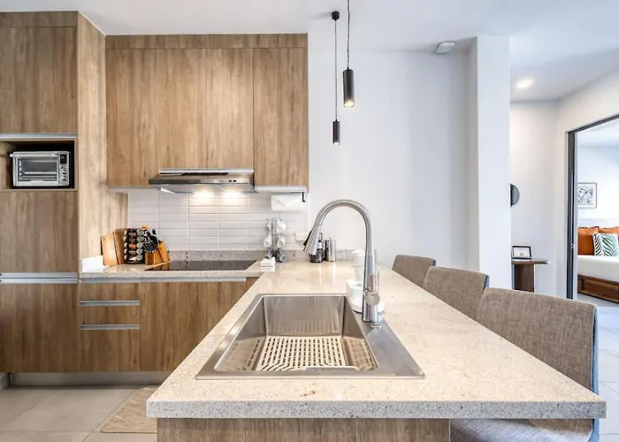 Ferienhaus Bright And Modern W/ Balcony, Shared Pool, A/c, Minutes To & Town Cabo San Lucas