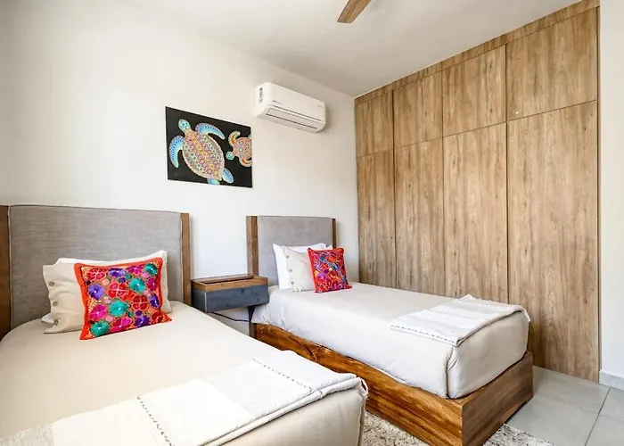 Ferienhaus Bright And Modern W/ Balcony, Shared Pool, A/c, Minutes To & Town Cabo San Lucas