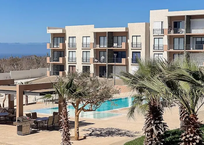 Bright And Modern W/ Balcony, Shared Pool, A/c, Minutes To & Town * Cabo San Lucas